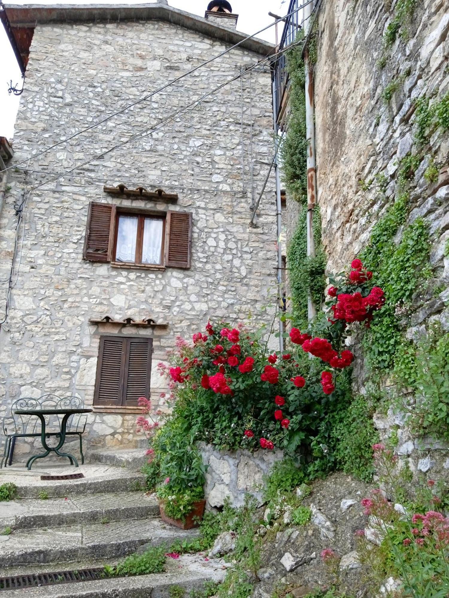 Casa Belvedere A Valle San Martino Di Spoleto Exterior photo